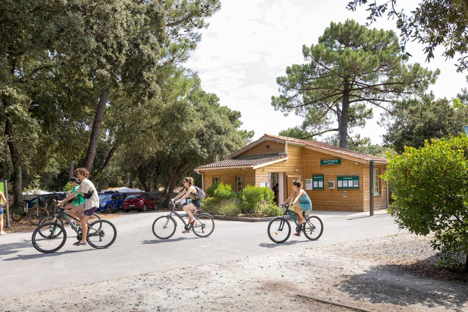 Huttopia Oleron Les Chenes Verts Dolus d'Oléron Exteriér fotografie